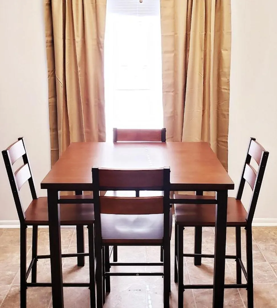 Homestay E5 Private Room With 50