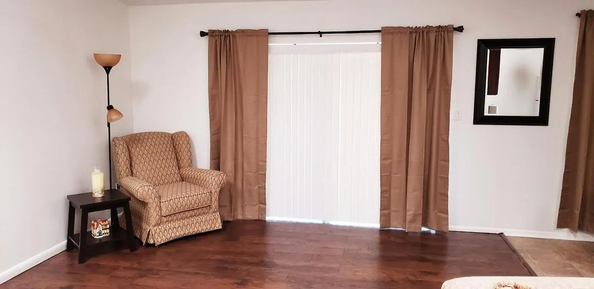 Homestay E5 Private Room With 50